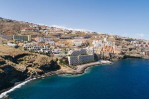 Read more about the article KLM KL706 Tenerife Diversion: What Led to the Unexpected Flight Change?