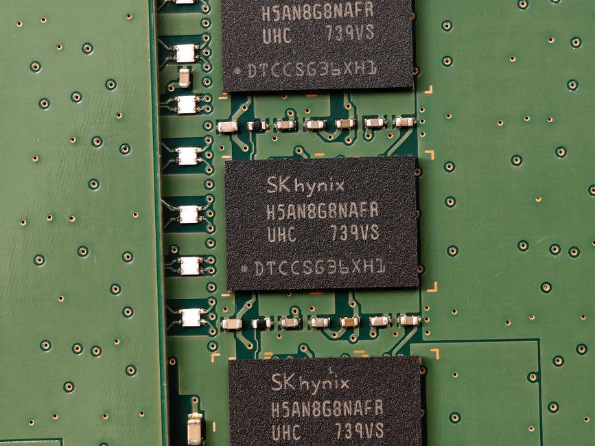 You are currently viewing SK hynix Stock: Navigating the Recent Fallback and What It Means