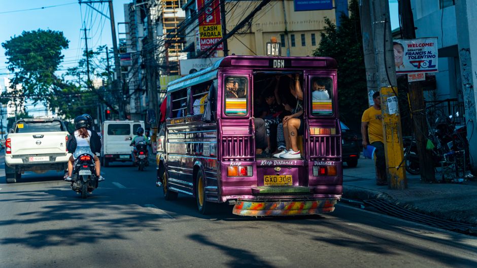 You are currently viewing Philippines vs Thailand: The Emerging AI Race in Southeast Asia